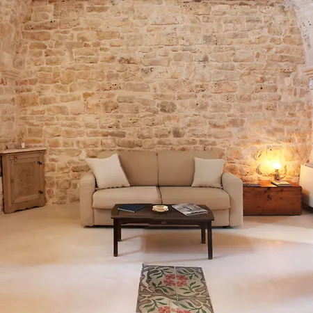 Palazzo Camarda Челье-Мессапика