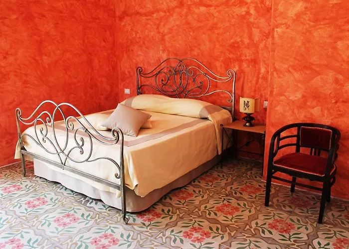 Bed & Breakfast Palazzo Camarda 4*